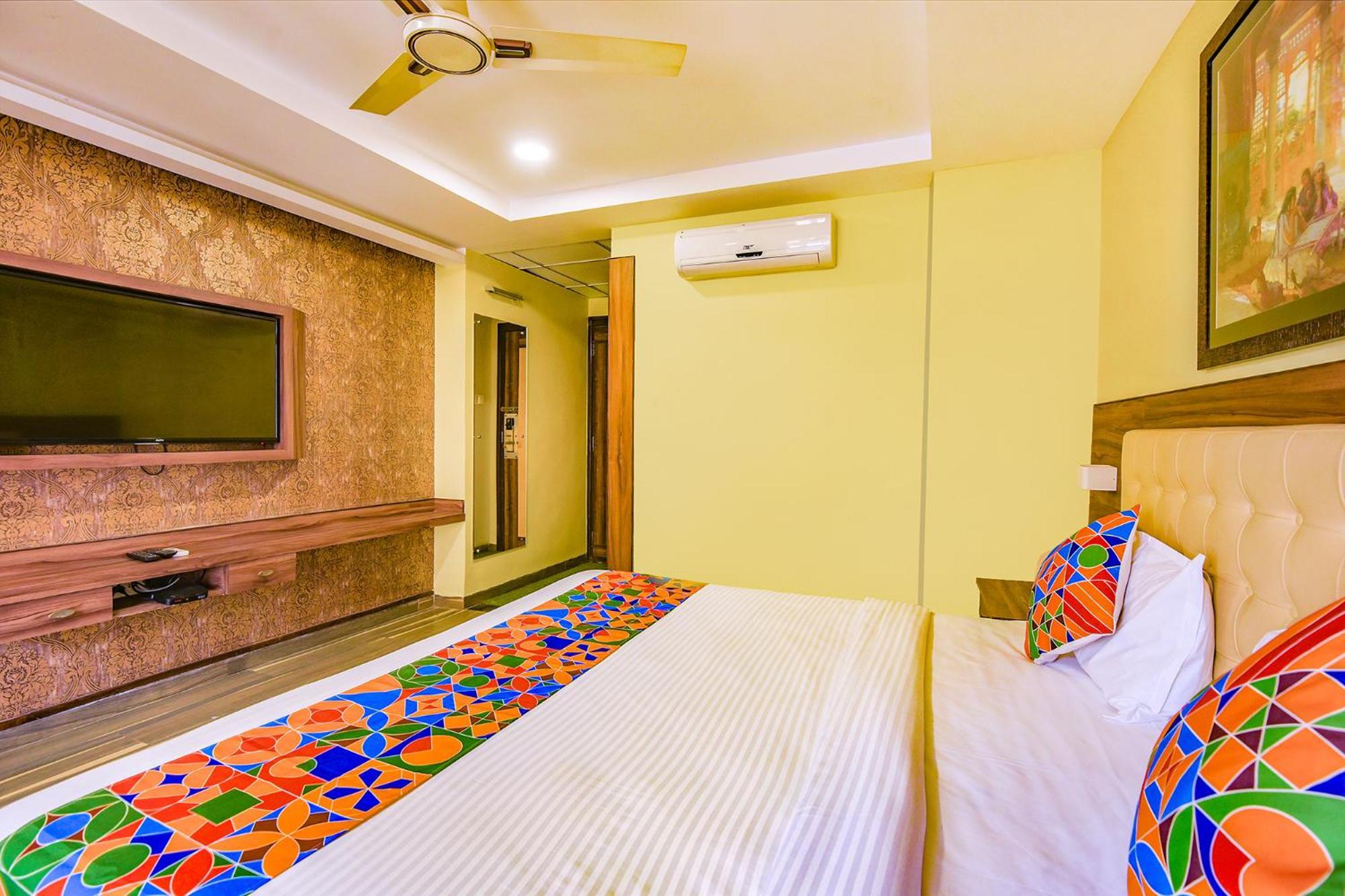 Fabhotel Phoenix Resorts - Nr M Chinnaswamy Stadium Bangalore Exterior foto