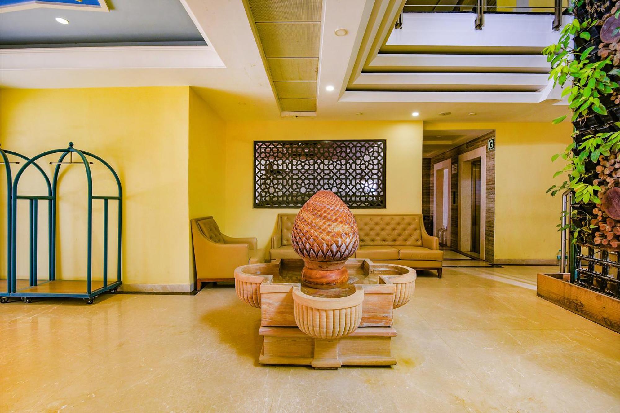 Fabhotel Phoenix Resorts - Nr M Chinnaswamy Stadium Bangalore Exterior foto